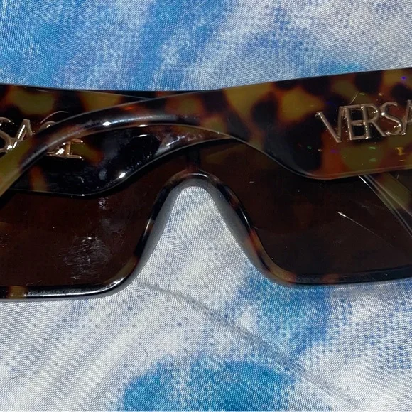NIB Versace shades - Picture 6 of 8